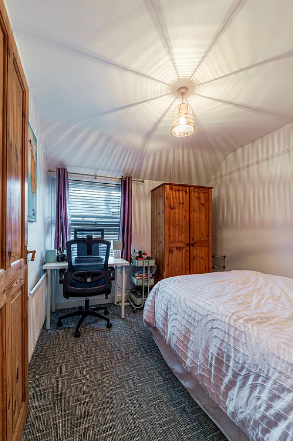 76 Ulsterville Gardens