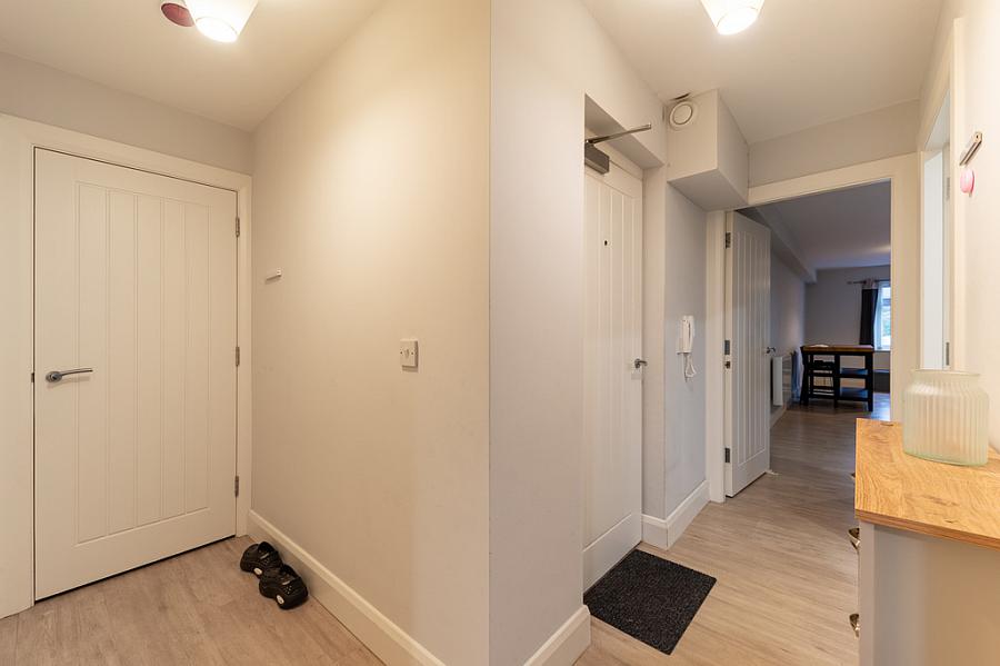 Apt 1 Whitkirk House, 27 Main Street