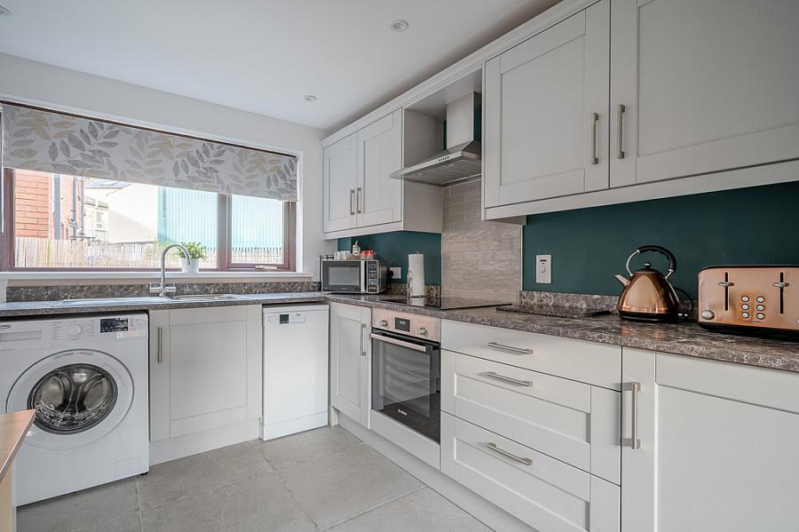 2 Stormount Crescent