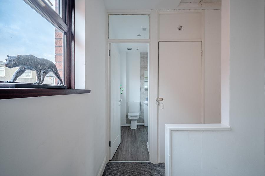 2 Stormount Crescent