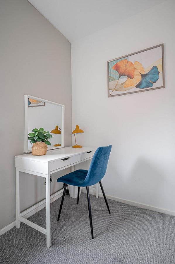 2 Stormount Crescent