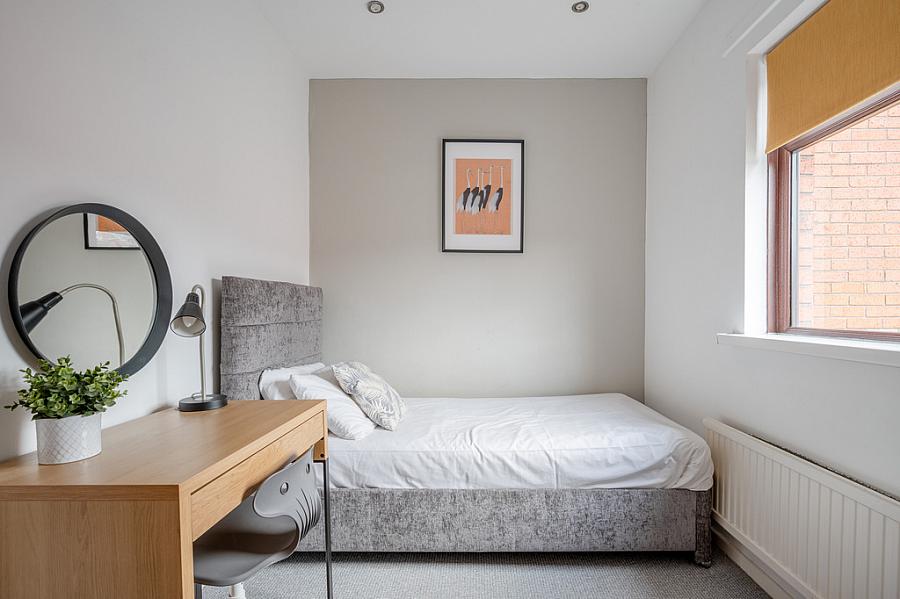 2 Stormount Crescent