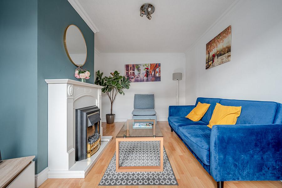 2 Stormount Crescent