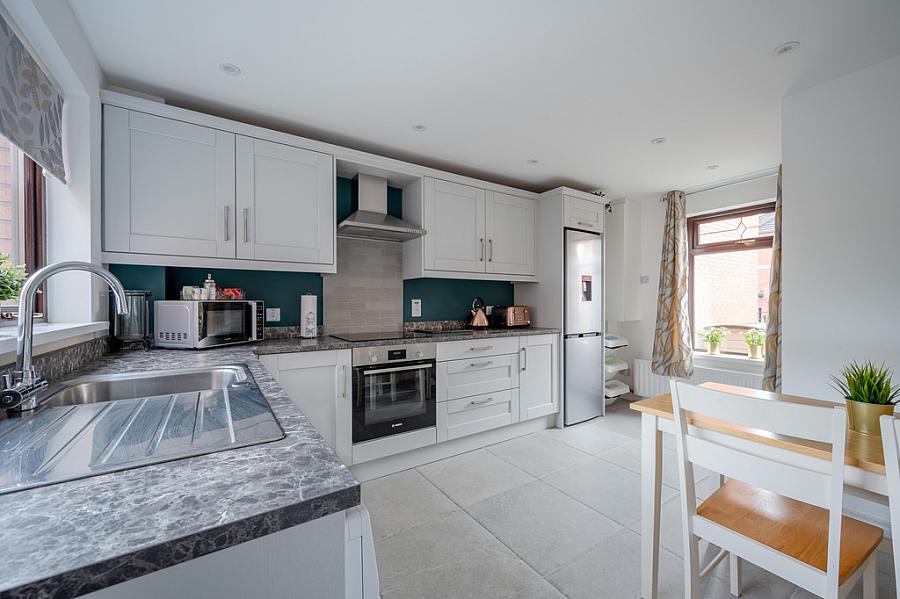 2 Stormount Crescent