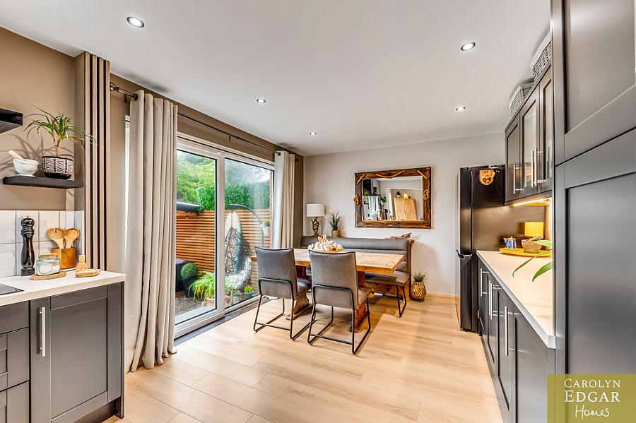 10 Priory Mews