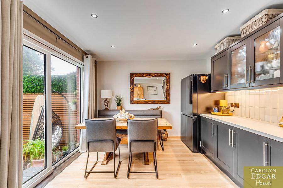 10 Priory Mews