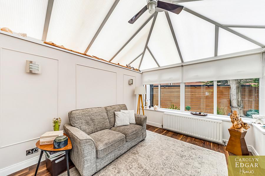 10 Priory Mews