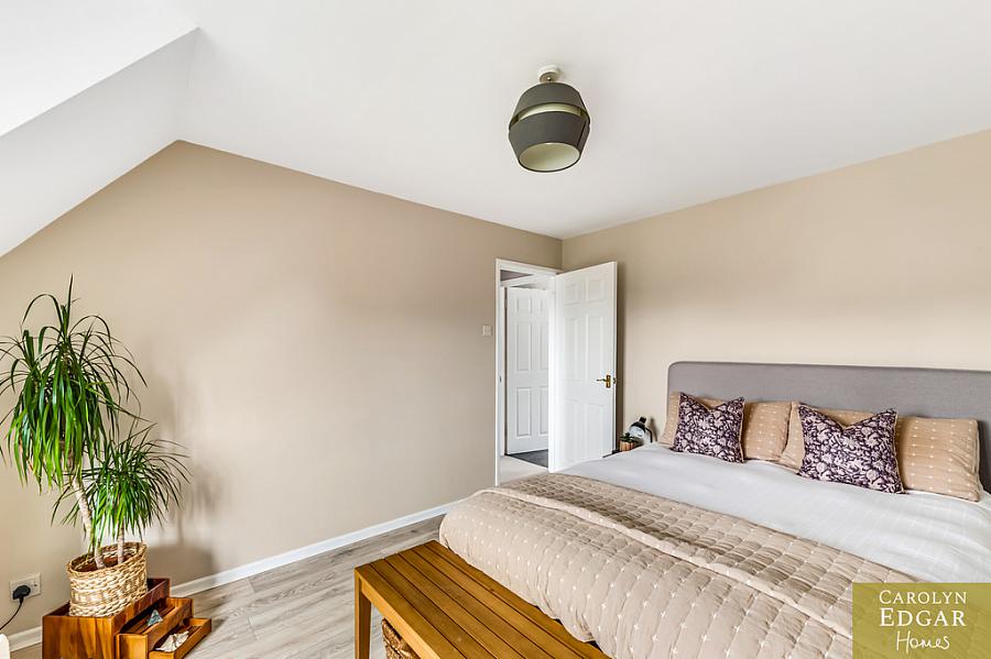10 Priory Mews