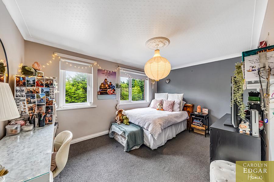 10 Priory Mews