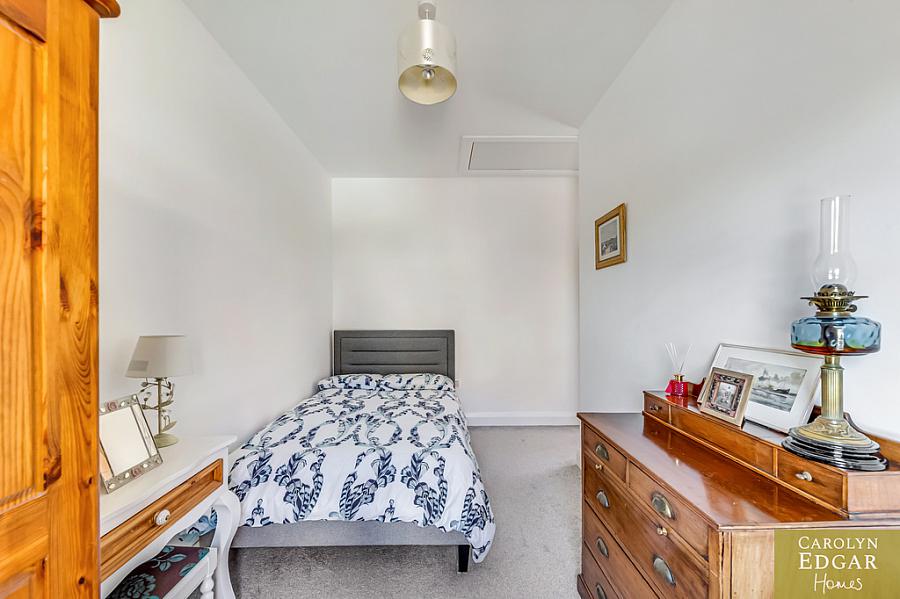 14 Milecross Manor