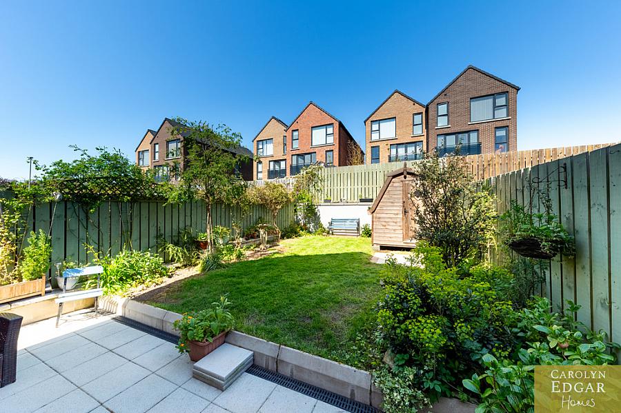 14 Milecross Manor