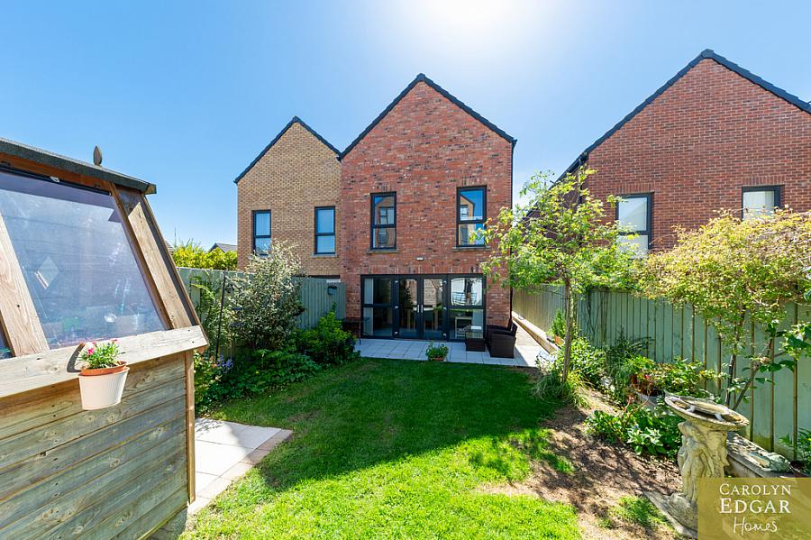 14 Milecross Manor