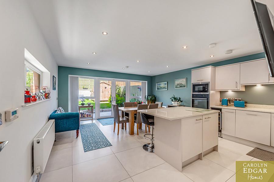 14 Milecross Manor