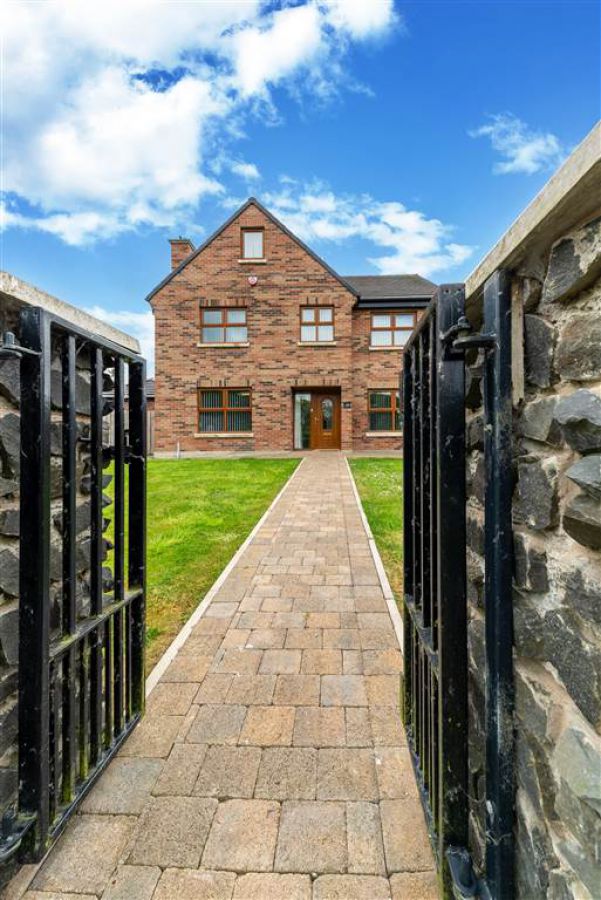 12b Glen Road