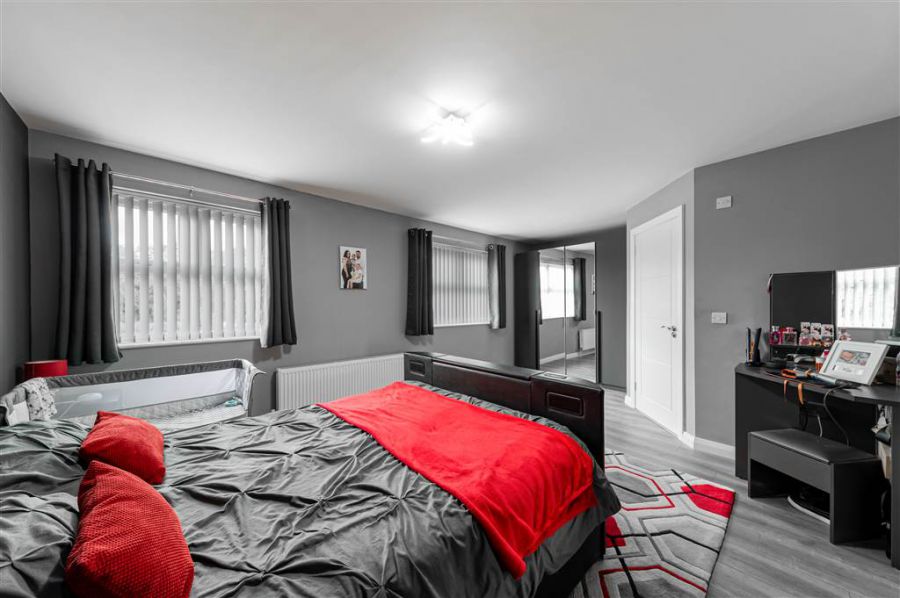12b Glen Road