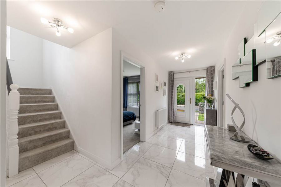 12b Glen Road
