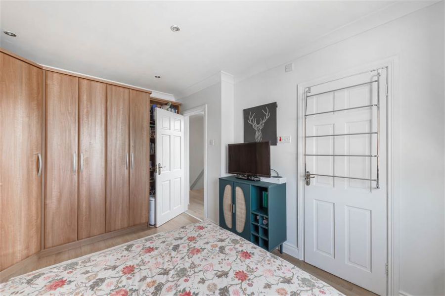 17 Garron Crescent