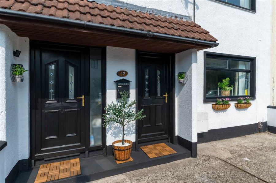 17 Garron Crescent