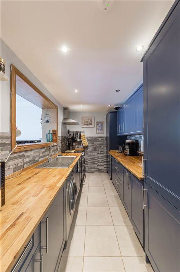 17 Garron Crescent