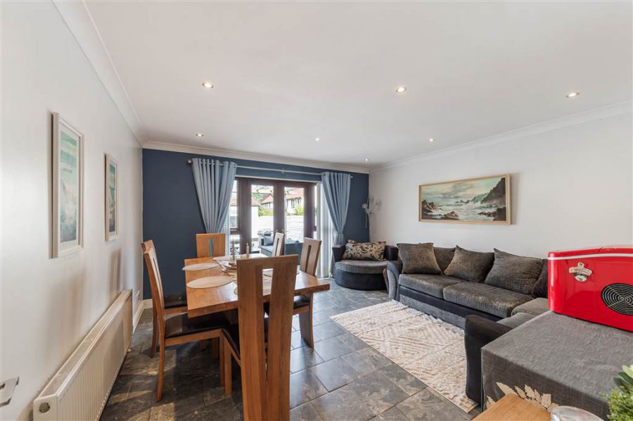 17 Garron Crescent