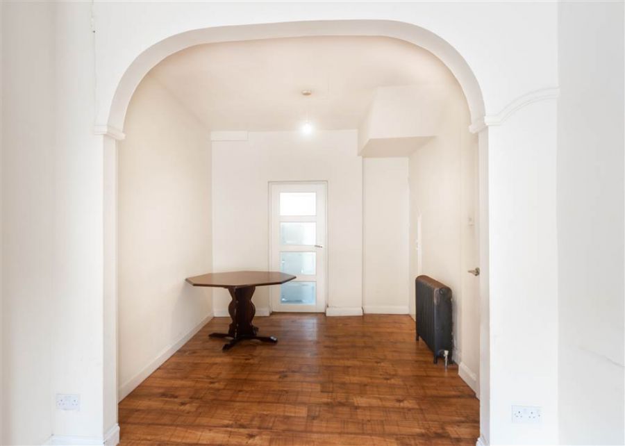 25 Woodcot Avenue