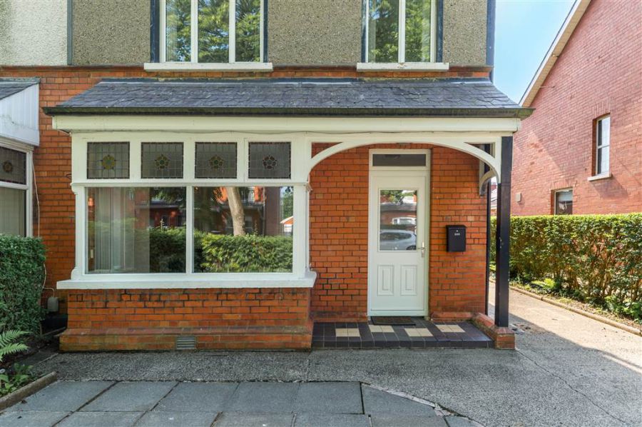 9 Finaghy Park South