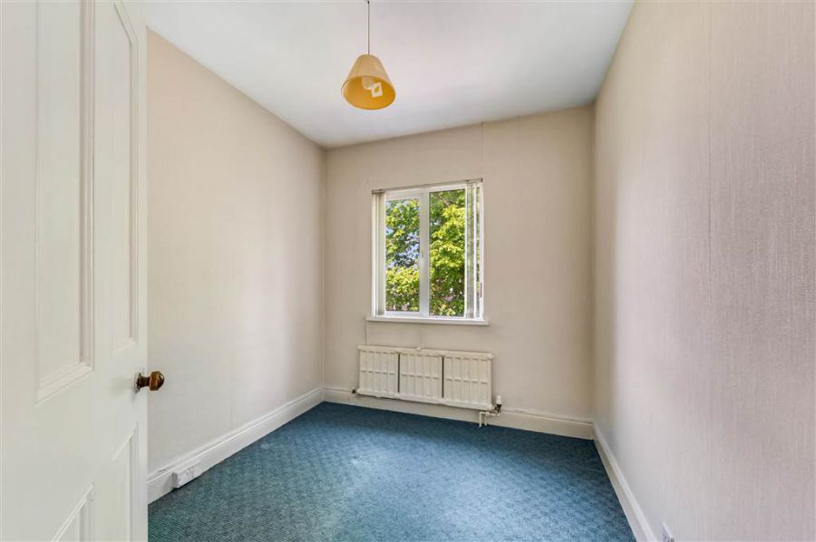 9 Finaghy Park South