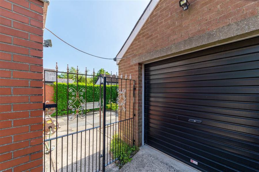 9 Finaghy Park South