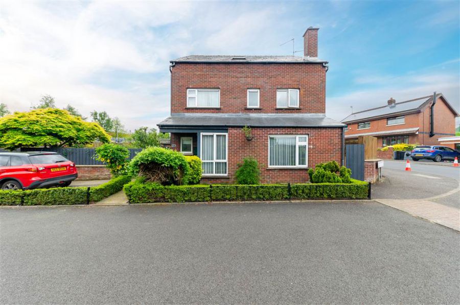 1 Cois Cluana Park, shaws road, belfast, BT11 9DU