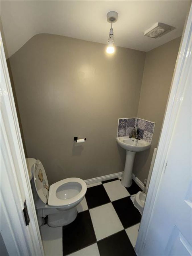 13 Dun Eden Grove