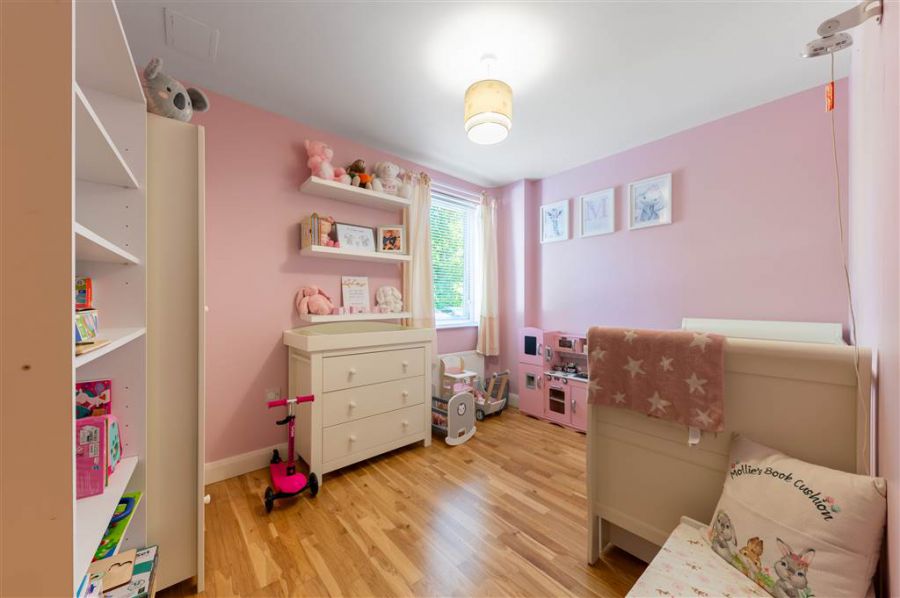 Apt 1 Mayfield Square