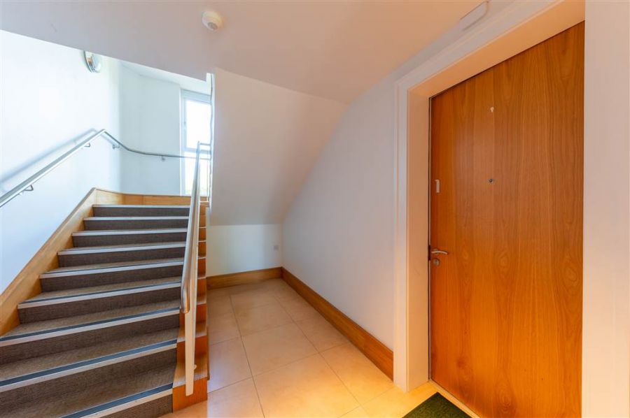 Apt 1 Mayfield Square
