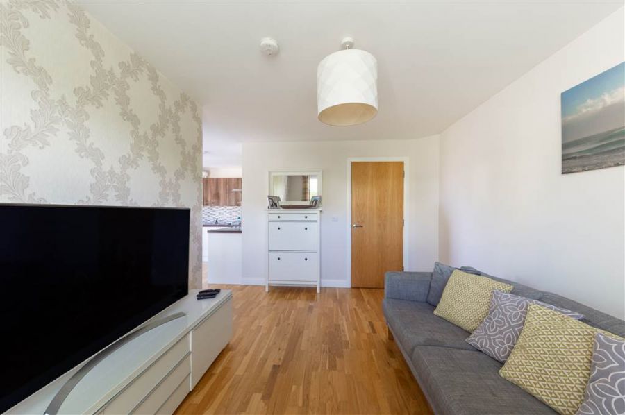 Apt 1 Mayfield Square