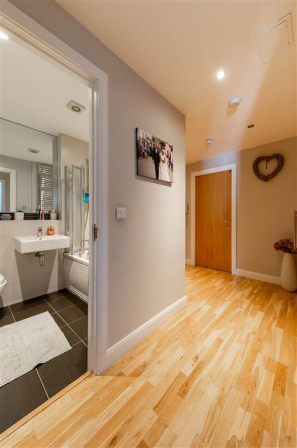 Apt 1 Mayfield Square