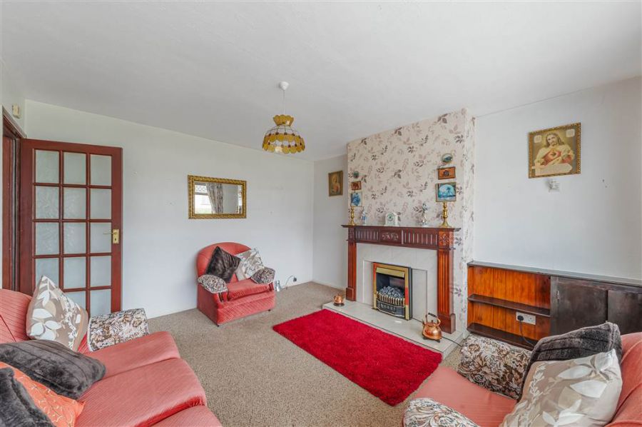 10 Ladybrook Drive