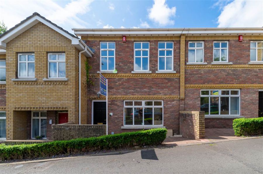 9 Glenburn Manor