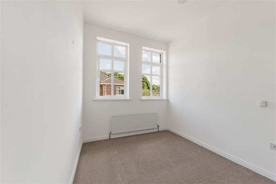 9 Glenburn Manor