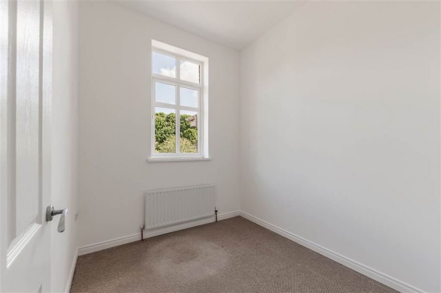 9 Glenburn Manor