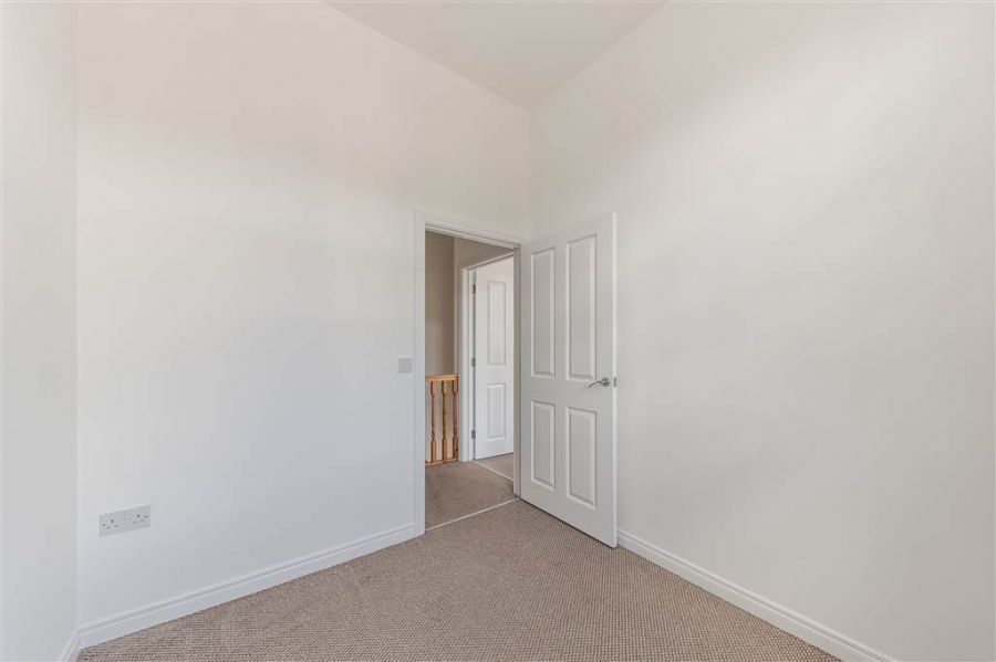 9 Glenburn Manor