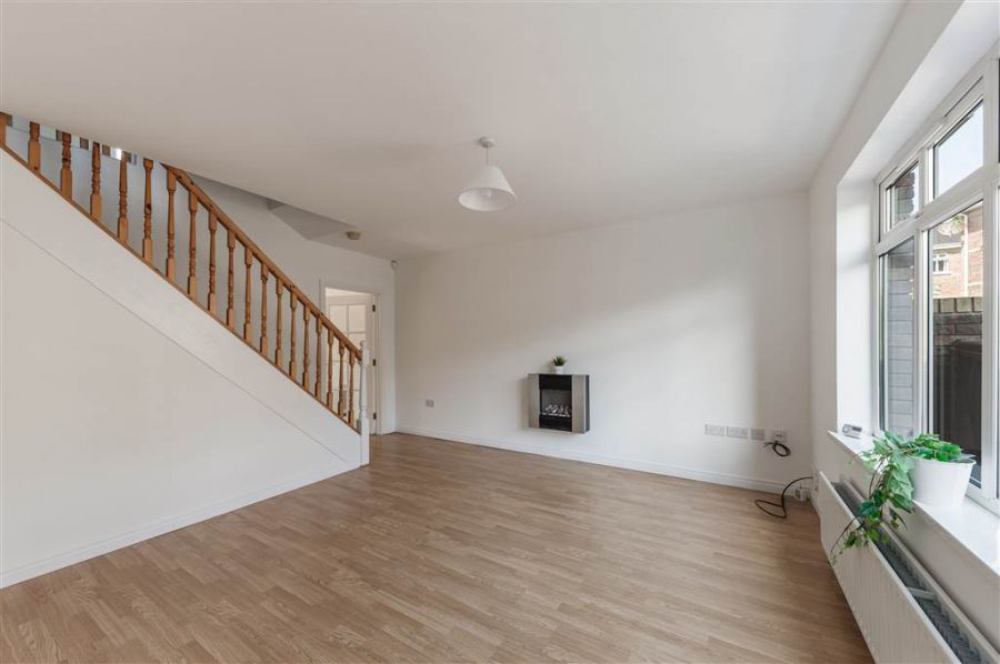 9 Glenburn Manor