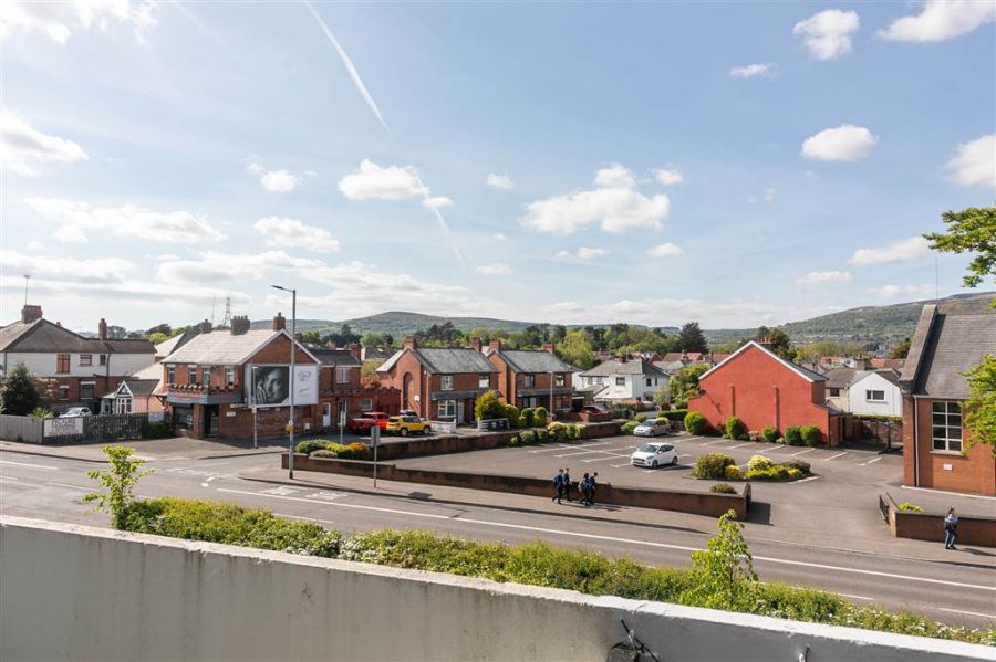 204E Upper Lisburn Road