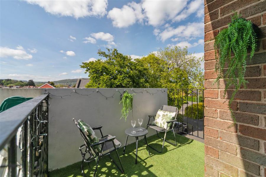 204E Upper Lisburn Road