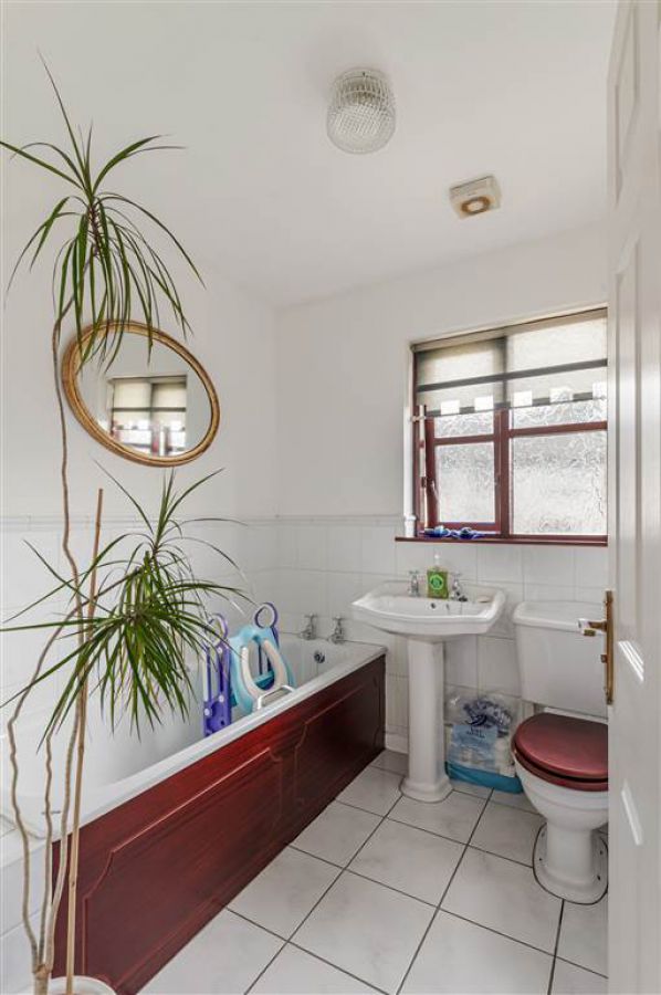 30 Dunmurry Lodge