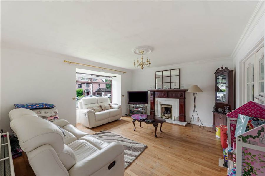 30 Dunmurry Lodge
