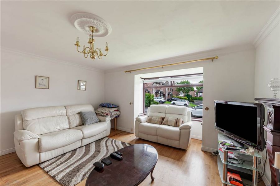 30 Dunmurry Lodge