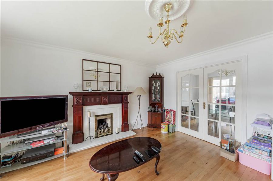 30 Dunmurry Lodge