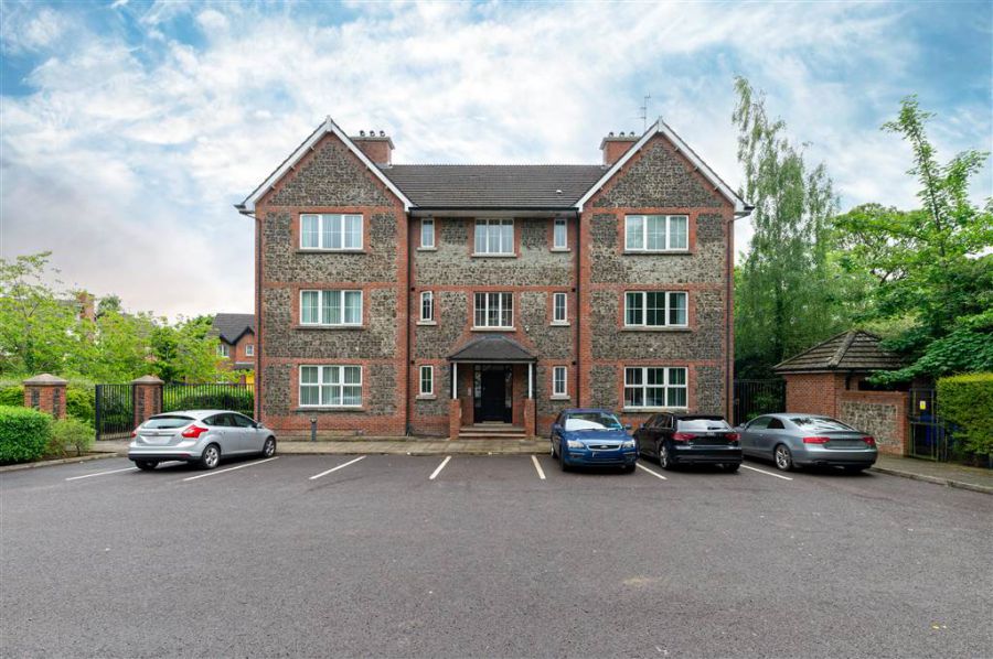 Apt 35 Lagmore Glen