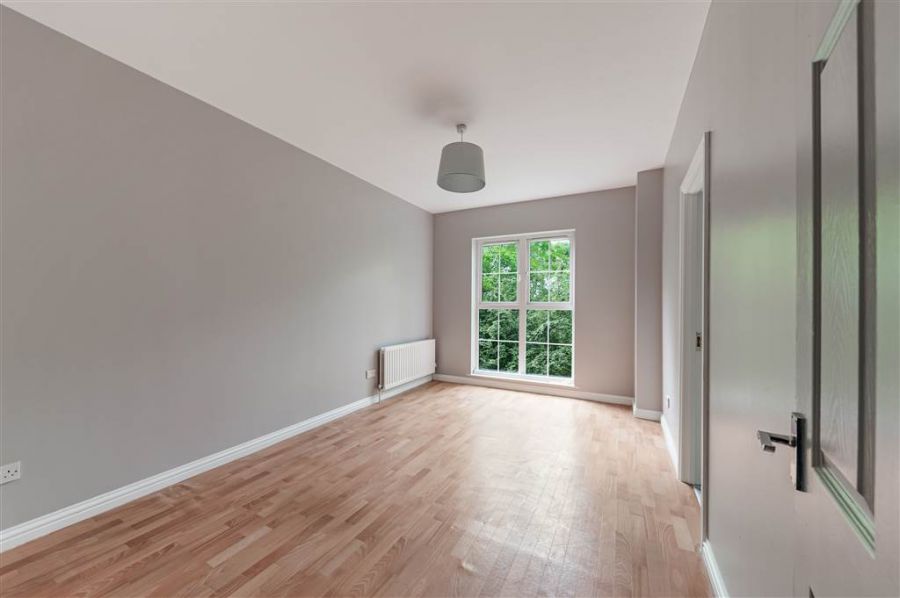 Apt 35 Lagmore Glen