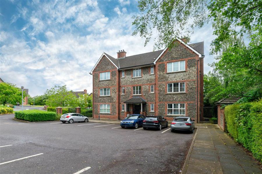 Apt 35 Lagmore Glen