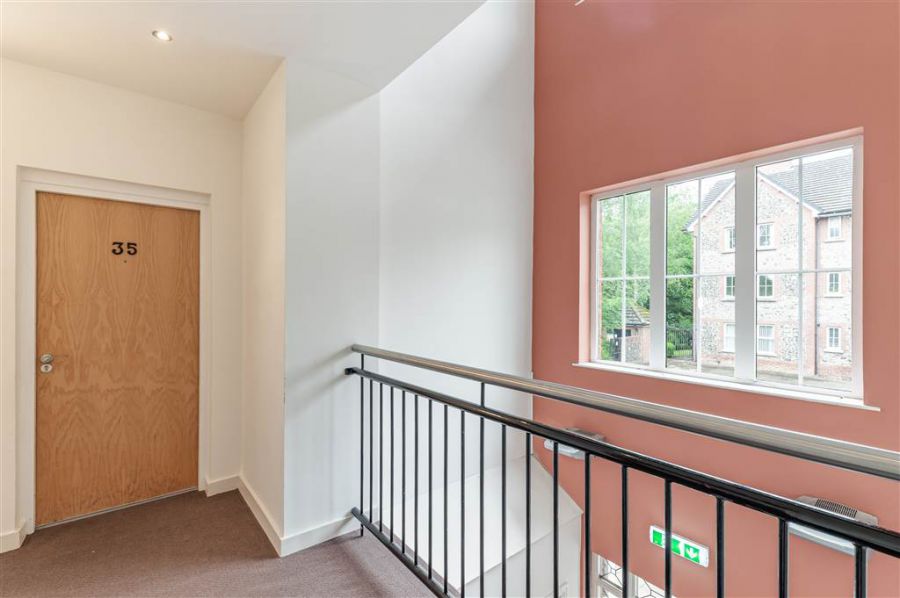 Apt 35 Lagmore Glen
